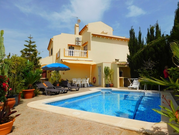 Town house and Pool 