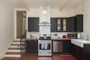 The Bennett kitchen offers all the modern appliances.