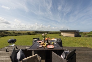 The Deck House, St Agnes: Embrace alfresco dining
