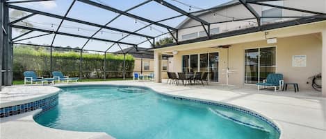 One of the largest pool decks in all of Calabay Parc