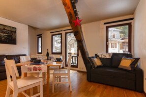 Living and dining room