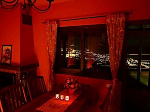 Candle-Light- Ambiente im Wohnzimmer