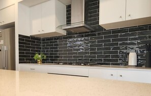 Gourmet kitchen