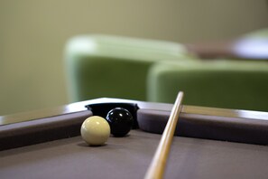 Unclassified image, 5 of 7, button