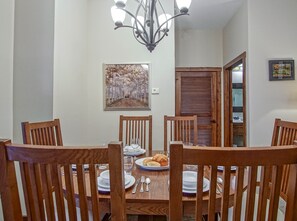 The table has seating for 6.