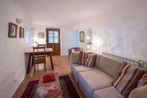 Cosy lounge and dining area