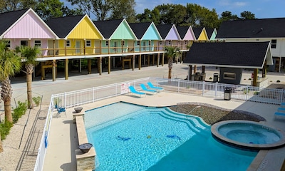 Sunny Seaside Cabins