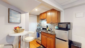 Kitchenette and dining area
