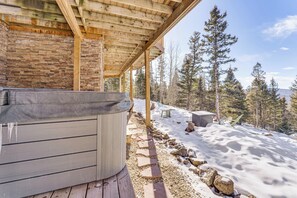 Private Hot Tub | Views