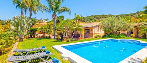 Cubo's Finca Los Dragos. Pool, wifi and AC/heating