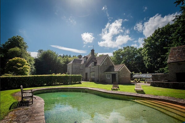 Danby Lodge Swimming Pool