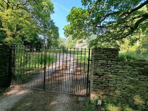 Driveway Entrance