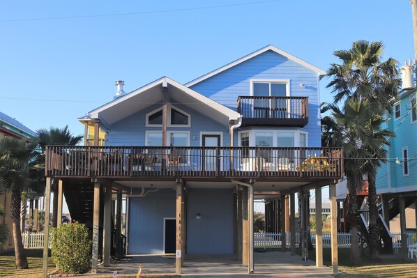 Relax at your ultimate beach house location. You'll return again and again!