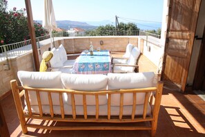 The veranda with the seaview.