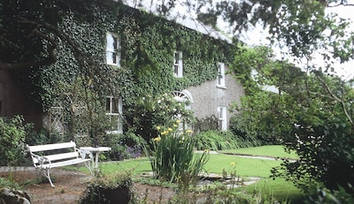 Cullintra House - country escape CHRISTMAS AND NEW YEAR AVAILABLE !