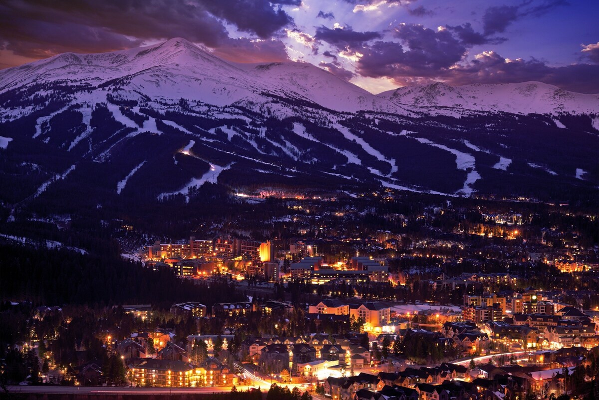 Edelweiss Gondola Condo: Main Street Breck