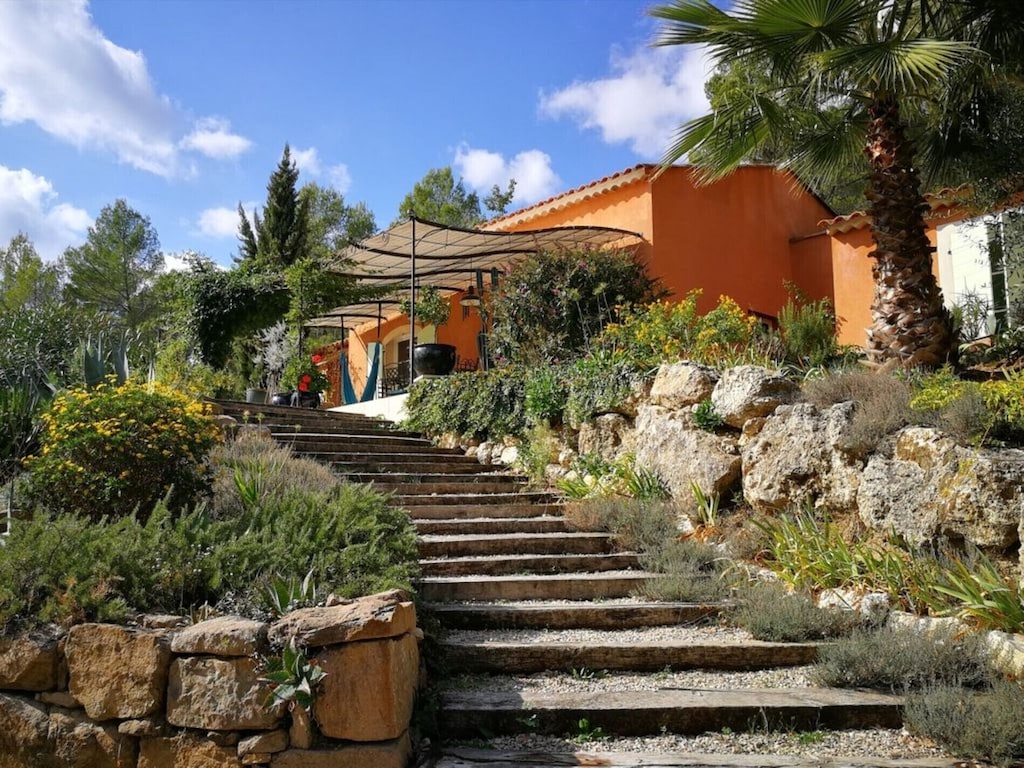 Picture of villa
