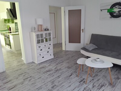 Apartamento de 2 habitaciones con muebles modernos en 70376 Stuttgart-Münster