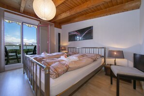Bedroom with terrace
