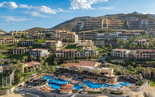 Pueblo Bonito Sunset Resort is built on a hill over looking the Pacific Ocean