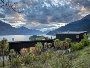 View of Lake Wakatipu