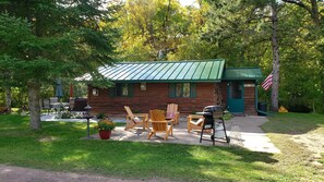 Bear Creek Country Cabin!