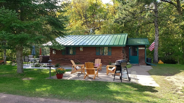 Bear Creek Country Cabin!