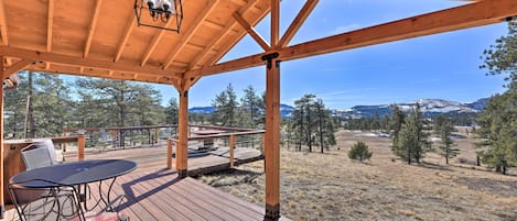 Gorgeous mountain views await at this secluded Colorado vacation rental!