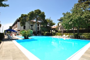 pool