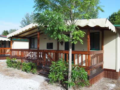 Tuscany, Chalet by the sea, at Family Camping Paradiso, Near; Pisa, Lucca and Sea