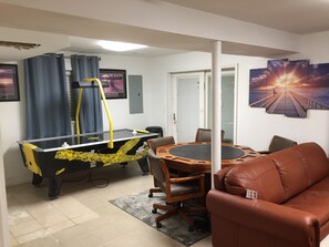 Spielezimmer