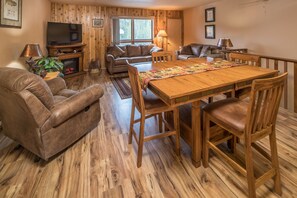 Gather round for dinner | Main Level