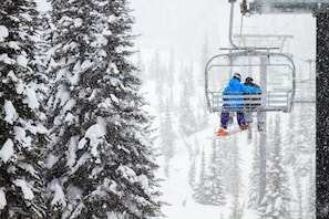 Snow and ski sports