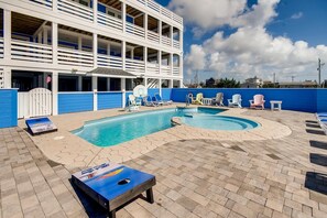 surf-or-sound-realty-high-seas-564-pool2