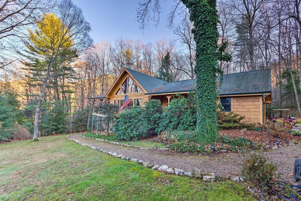 Hampton Vacation Rental | 1BR | 1BA | 1,000 Sq Ft | Step-Free Access