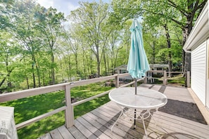 Furnished Deck | Outdoor Dining | Walk to Lake Barkley (Across the Street)