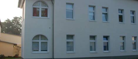 Mehrfamilienhaus mit 2 Appartements