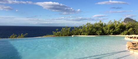 Villa Chloe. Ibiza. Pool with sea views
