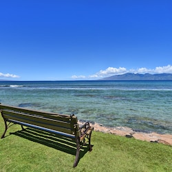Papakea L303 beach 1