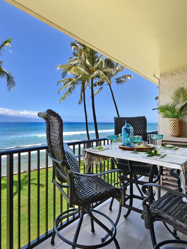Papakea L303 lanai ocean view 3