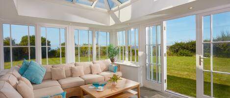 Balwest Cottage, Praa Sands. Ground floor: The perfect spot come rain or shine