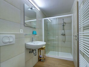 Flooring, Interior Design, Plumbing Fixture, Bathroom Sink, Floor, Bathroom, Sink, Tap, Toilet, Plumbing