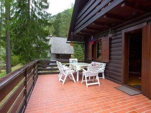 Property, House, Building, Real Estate, Deck, Room, Cottage, Home, Porch, Tree