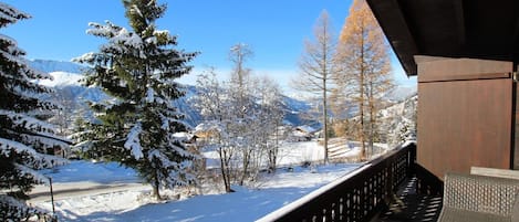 Nieve, Invierno, Cielo, Propiedad, Árbol, Casa, Bienes Raíces, Arquitectura, Montaña, Congelación