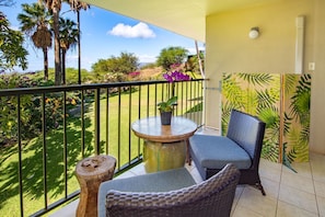 Ocean-facing Lanai Gardens