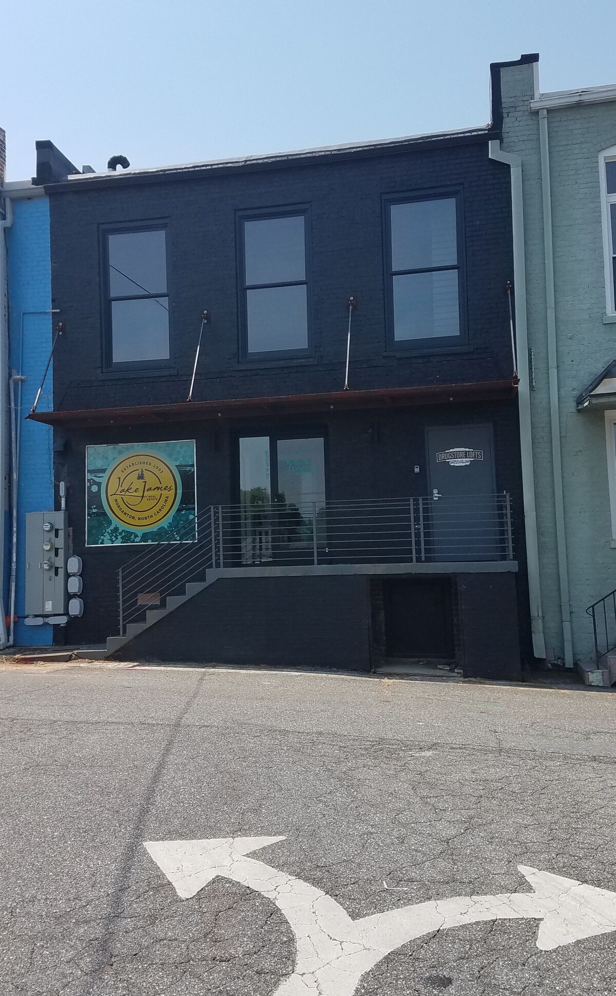 Save 10% on a week @ Historic Downtown Morganton Loft w/ Original 1900’s Charm!
