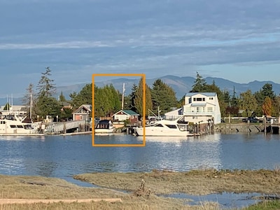 Waterfront Vacation Home on LaConner Channel