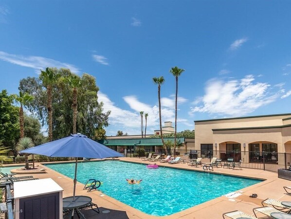 Heated Pool and Spa!