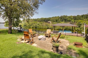 Backyard | Fire Pit | Private Dock