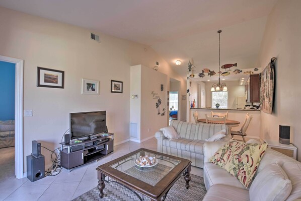 Naples Vacation Rental | 2BR | 2BA | 1,137 Sq Ft | Steps to Enter